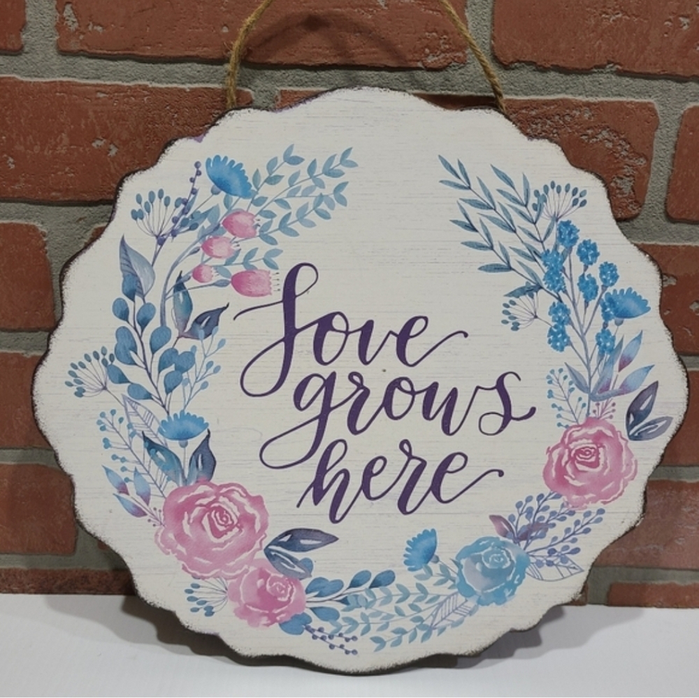 🇺🇦 COPY New Love grows here decor hanging wall decor